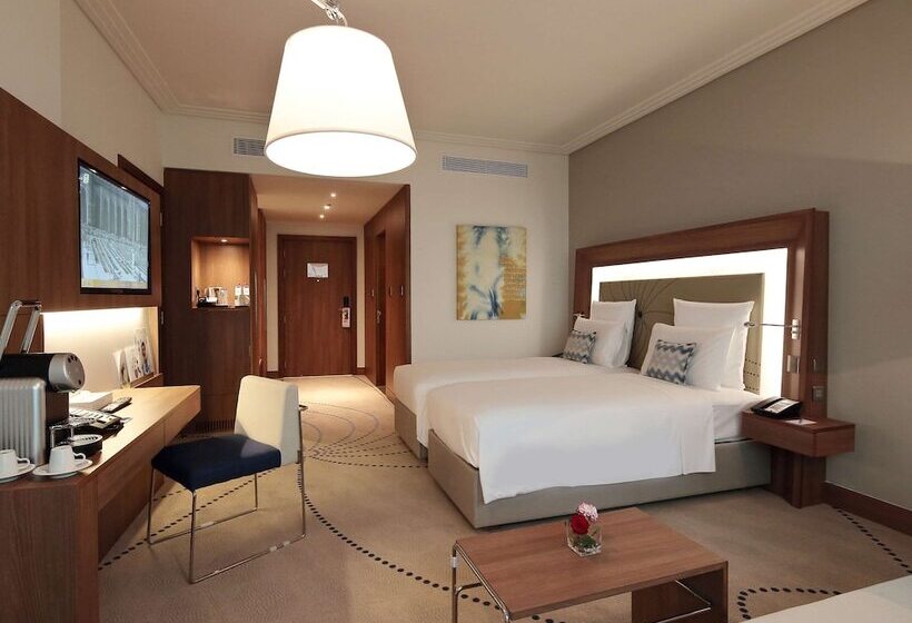 プールの見えるエクゼクティブルーム, Novotel Jazan