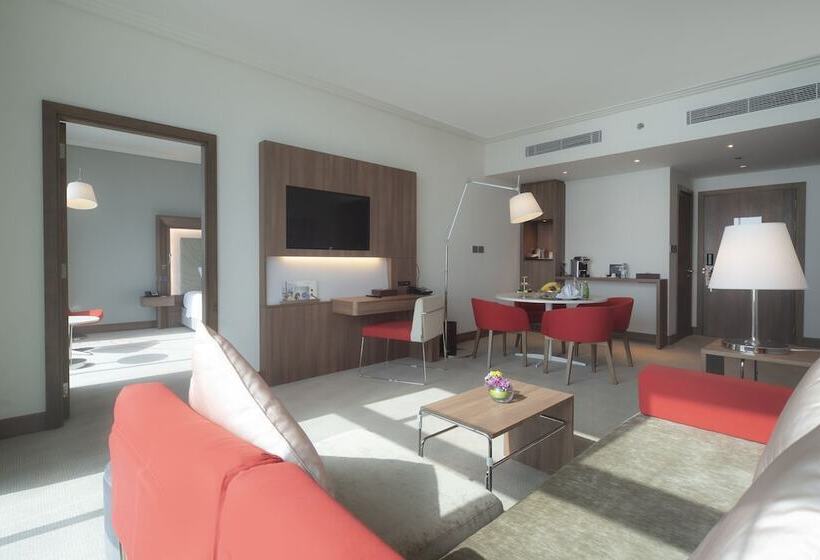 Superior suite with pool view, Novotel Jazan