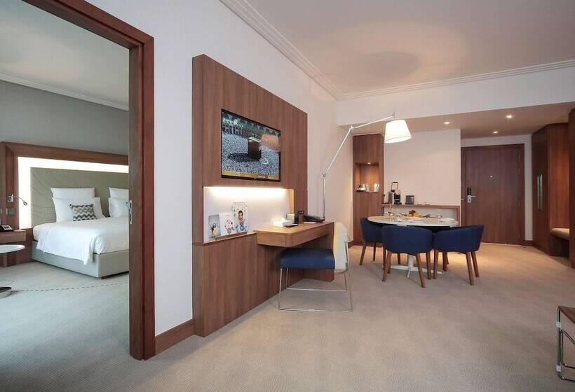 Superior suite with pool view, Novotel Jazan