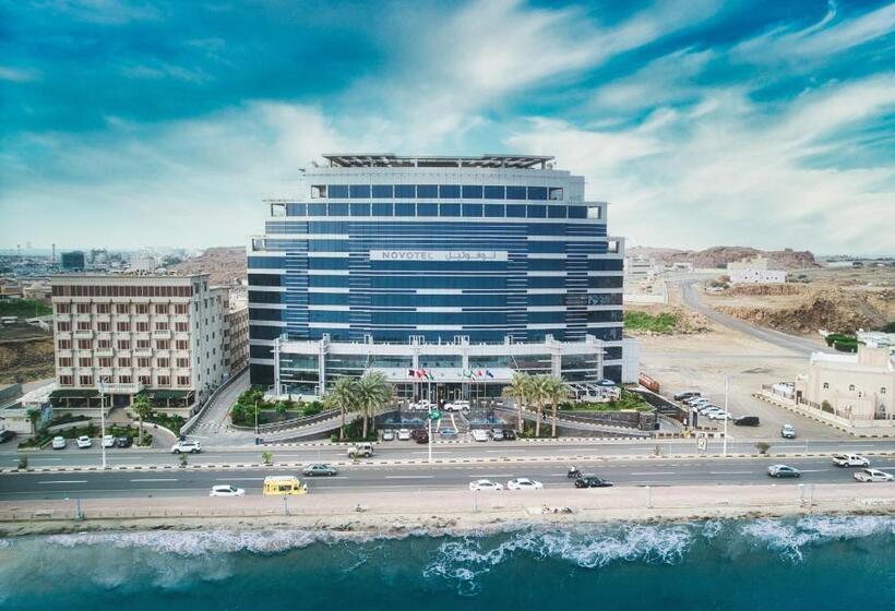 プールの見えるスーペリアルーム, Novotel Jazan