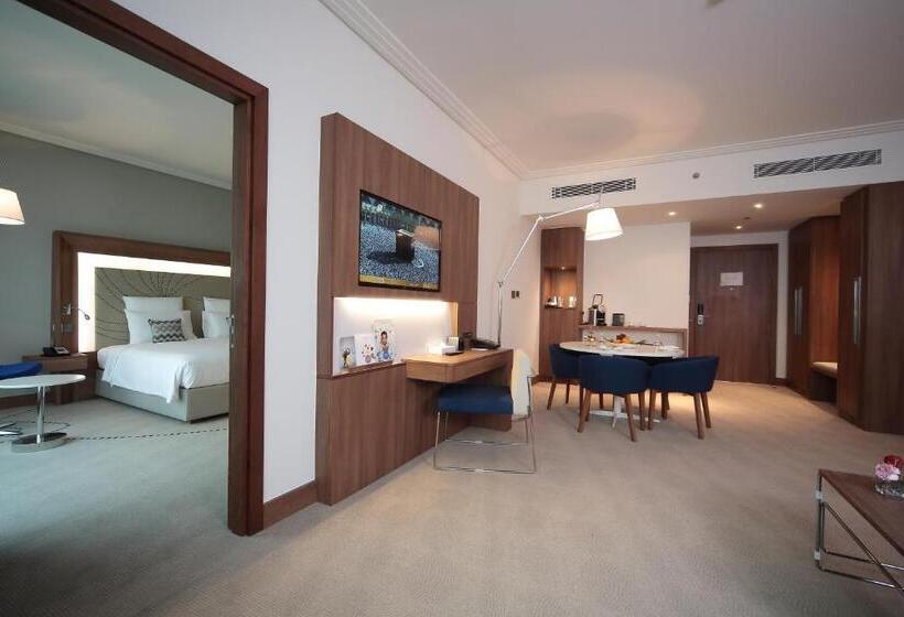 Superior suite with pool view, Novotel Jazan