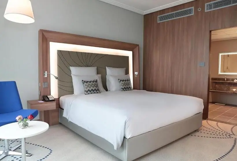 Superior suite with pool view, Novotel Jazan