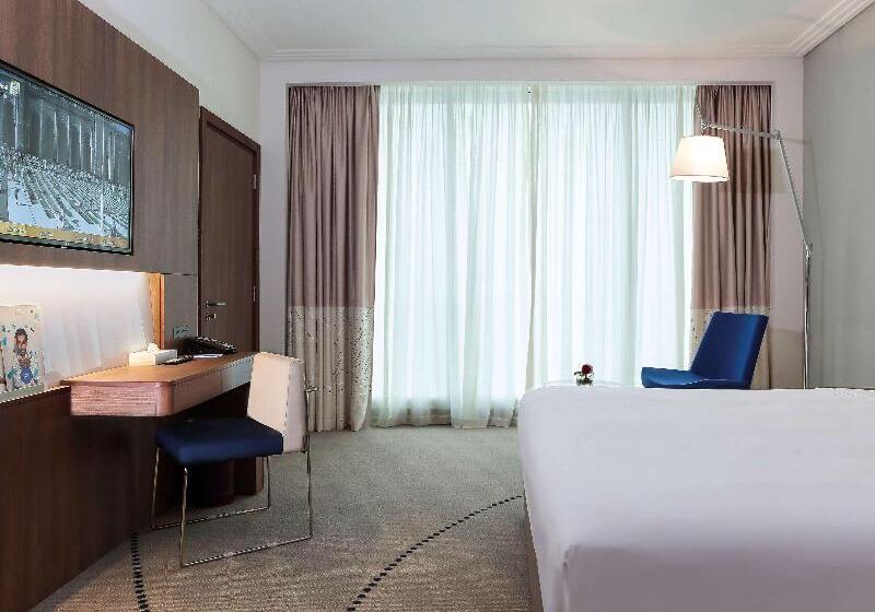 プールの見えるスーペリアルーム, Novotel Jazan