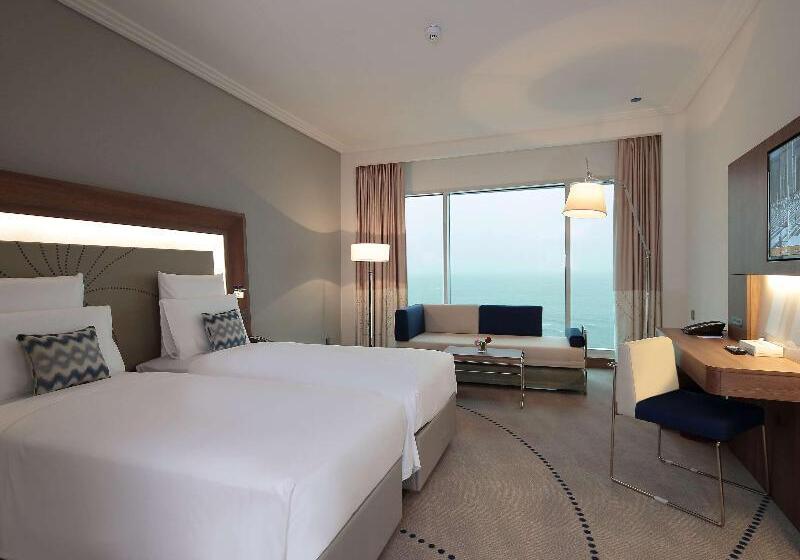 اتاق سوپریور با چشم‌انداز استخر, Novotel Jazan