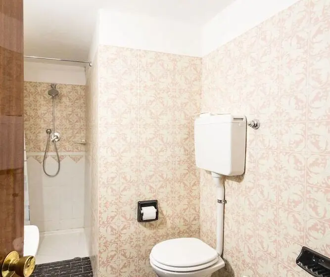اتاق استاندارد یک نفره, Royal Hotel Il Pirata Paolino