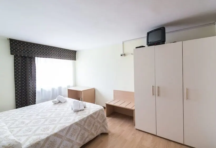 اتاق استاندارد یک نفره, Royal Hotel Il Pirata Paolino