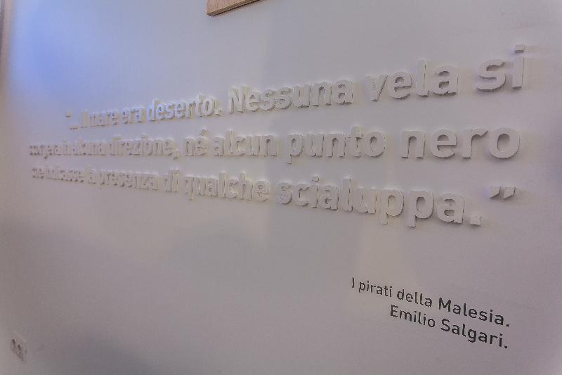 スタンダードルーム, Bela Fisterra