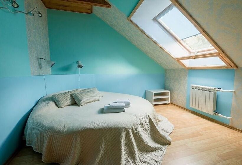 חדר משפחתי, Bkc Country