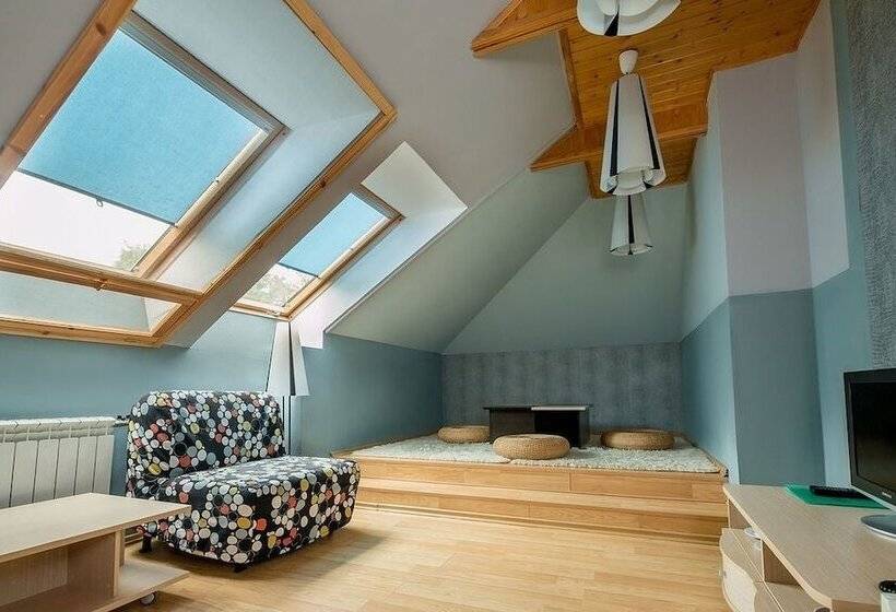 חדר משפחתי, Bkc Country