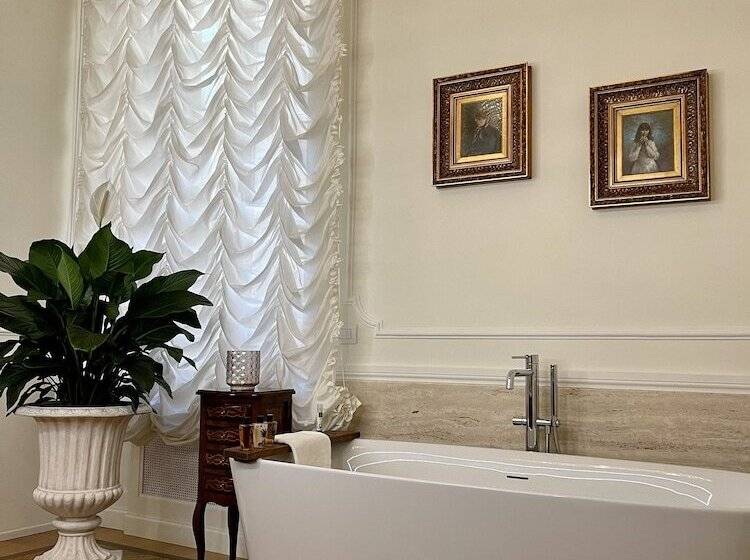 سوئیت ریاست جمهوری 2 خوابه, Palazzo Monga Boutique Guesthouse