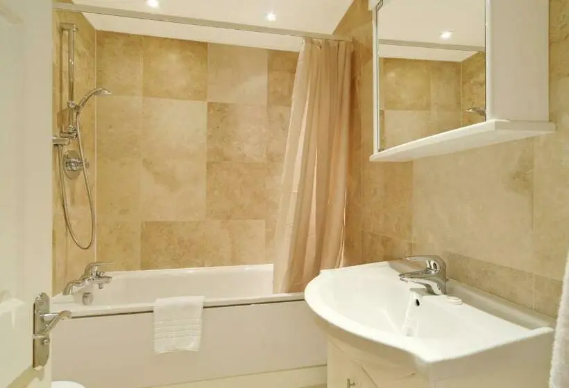 آپارتمان لوکس 2 خوابه, Queensgate Court