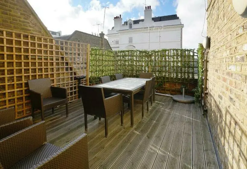 آپارتمان دلوکس 3 خوابه, Queensgate Court