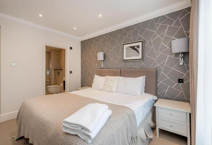Апартаменты Deluxe 2 Спальни, Queensgate Court