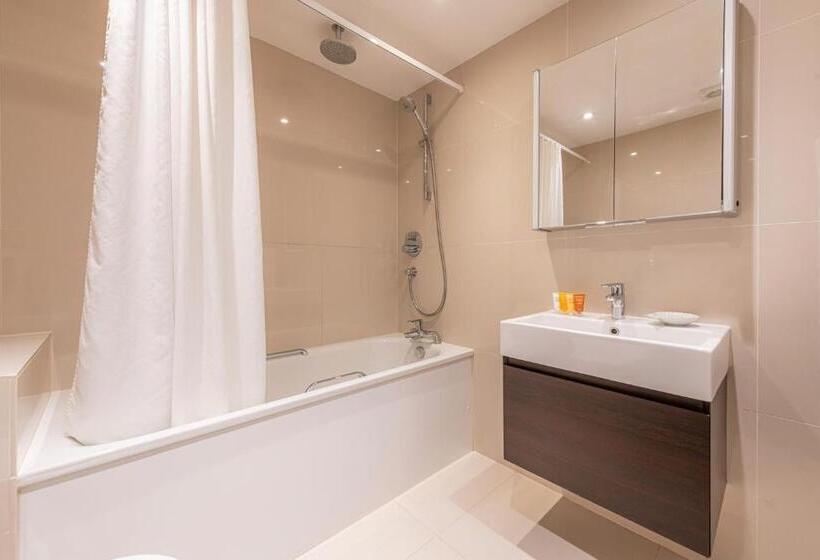Апартаменты Deluxe 2 Спальни, Queensgate Court