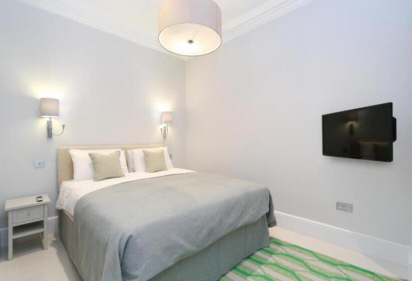 带3个卧室的公寓, Queensgate Court