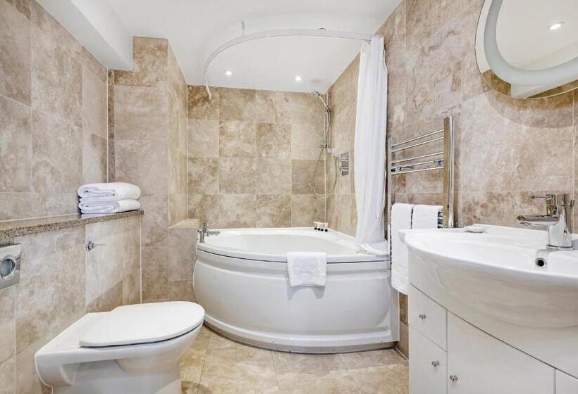 带3个卧室的豪华公寓, Queensgate Court