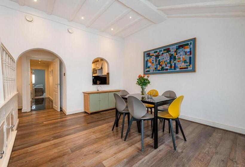 带2个卧室的高级公寓, Queensgate Court