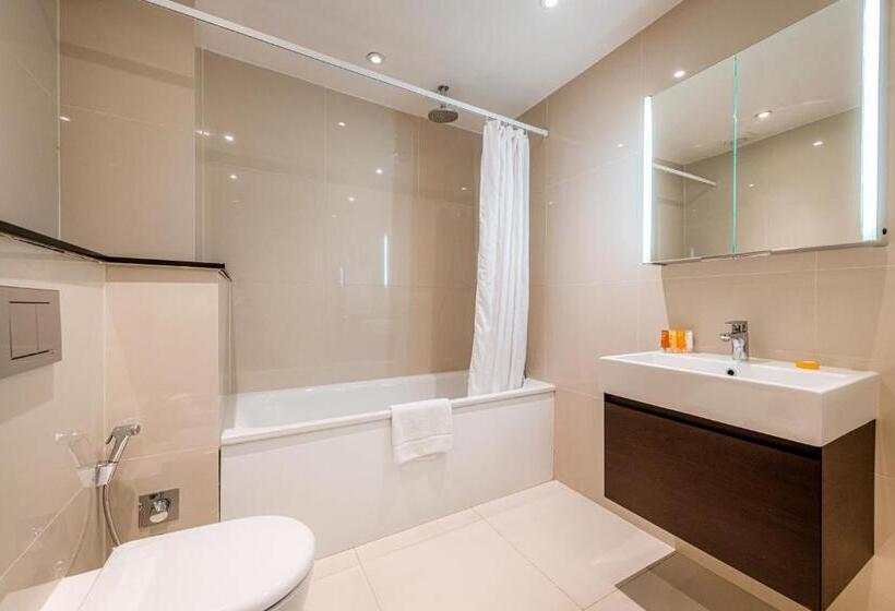 Апартаменты Superior 2 Спальни, Queensgate Court