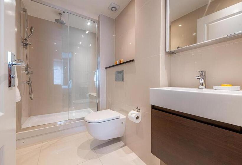 豪华两卧室公寓, Queensgate Court