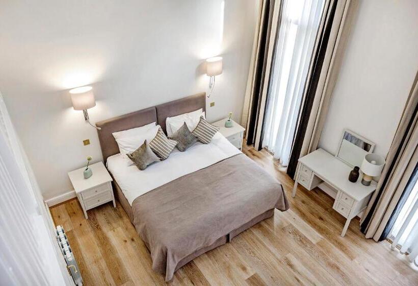 带3个卧室的豪华公寓, Queensgate Court