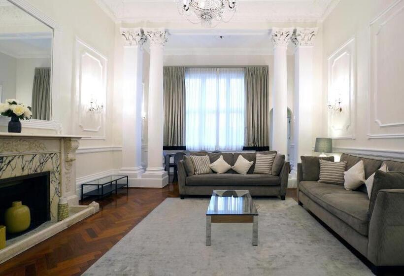 带3个卧室的豪华公寓, Queensgate Court