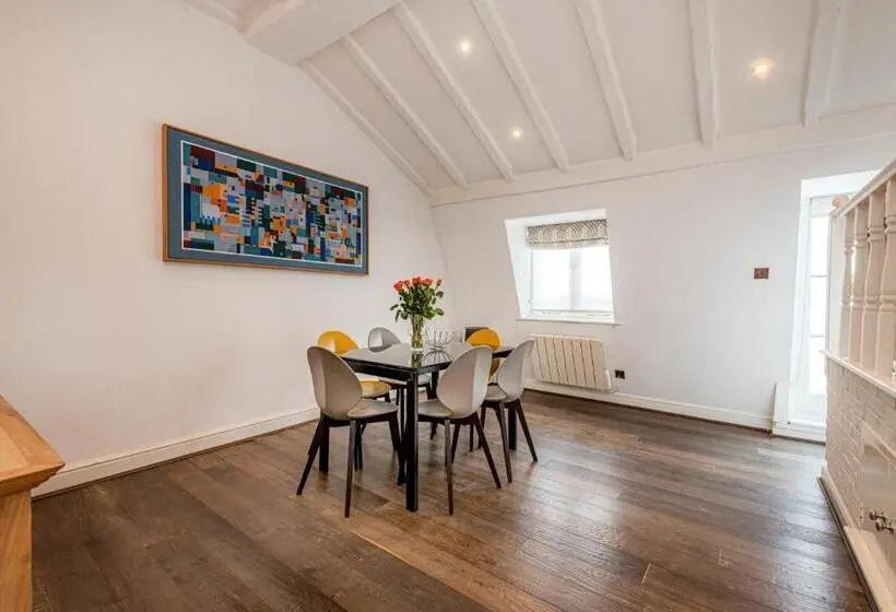 آپارتمان سوپریور 2 خوابه, Queensgate Court