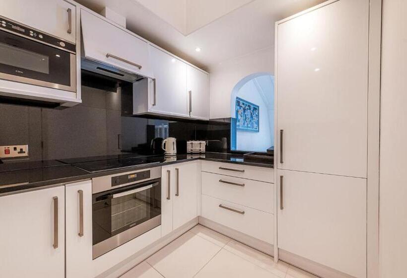 带2个卧室的高级公寓, Queensgate Court