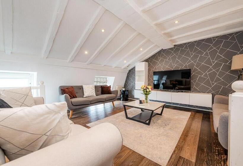 Апартаменты Superior 2 Спальни, Queensgate Court