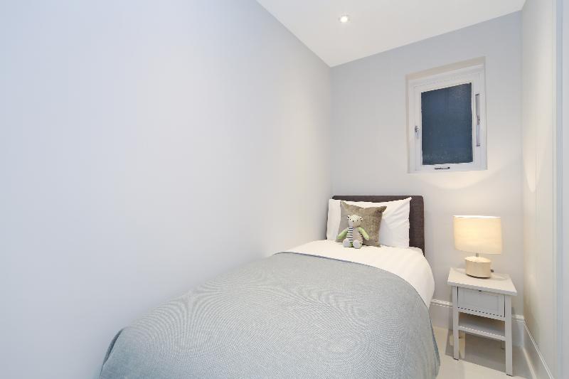 Апартаменты 3 Спальни, Queensgate Court