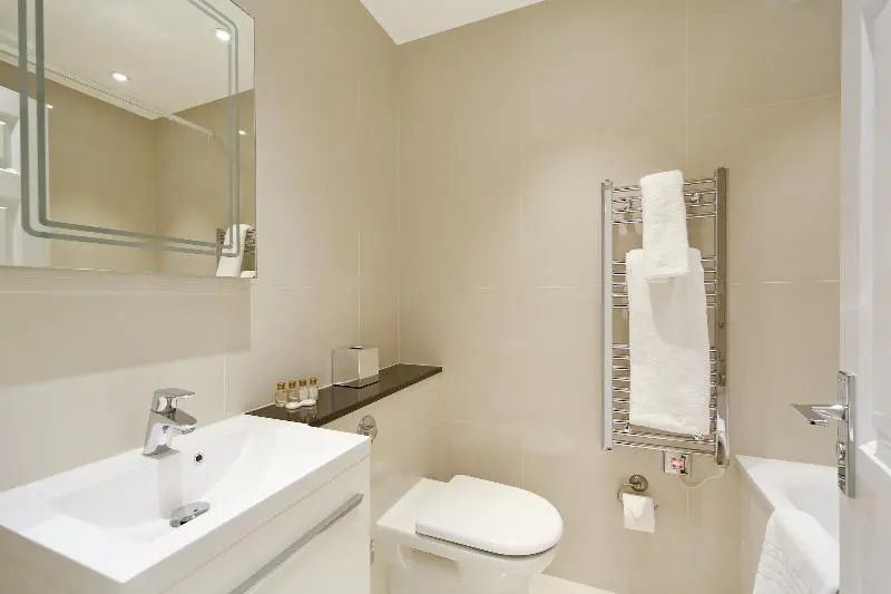 آپارتمان 3 خوابه, Queensgate Court