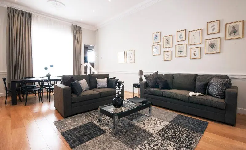 آپارتمان لوکس 2 خوابه, Queensgate Court