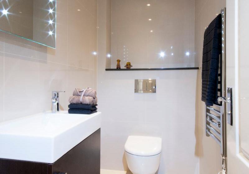 豪华两卧室公寓, Queensgate Court