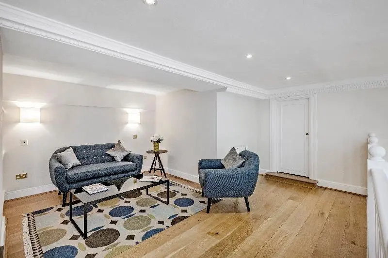 آپارتمان دلوکس 3 خوابه, Queensgate Court