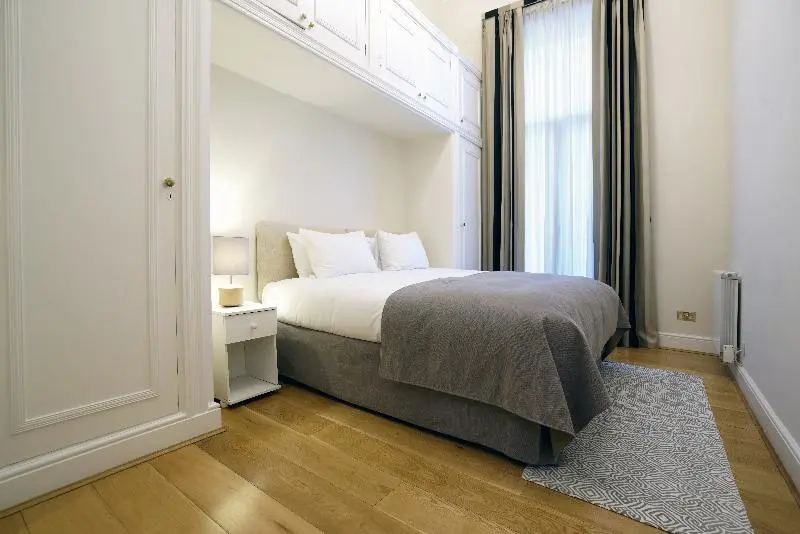 آپارتمان دلوکس 3 خوابه, Queensgate Court