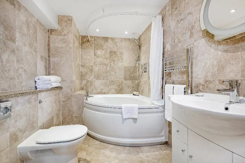 آپارتمان دلوکس 3 خوابه, Queensgate Court