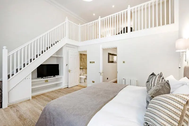 آپارتمان دلوکس 3 خوابه, Queensgate Court