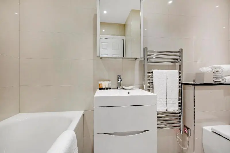 آپارتمان لوکس 1 خوابه, Queensgate Court