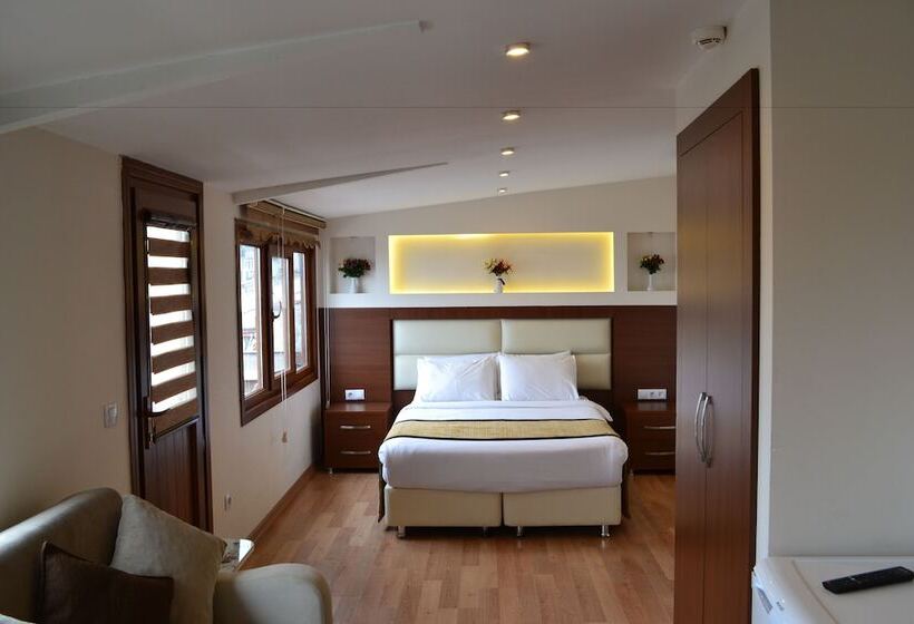 オーシャンビューのデラックストリプルルーム, Seven Days Hotel   İstanbul