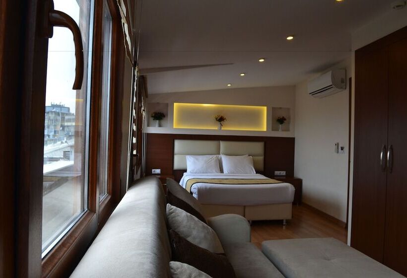 オーシャンビューのデラックストリプルルーム, Seven Days Hotel   İstanbul