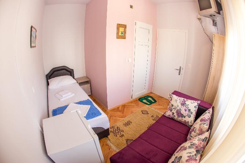 اتاق استاندارد یک نفره, Guest House Blue Coast