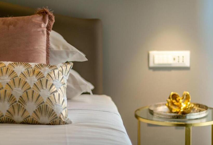 Люкс с гидромассажем, 4 Star Suite Spa   Self Check In