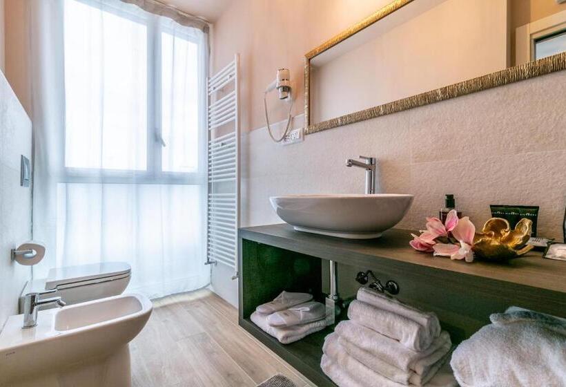 سوییت لوکس, 4 Star Suite Spa   Self Check In