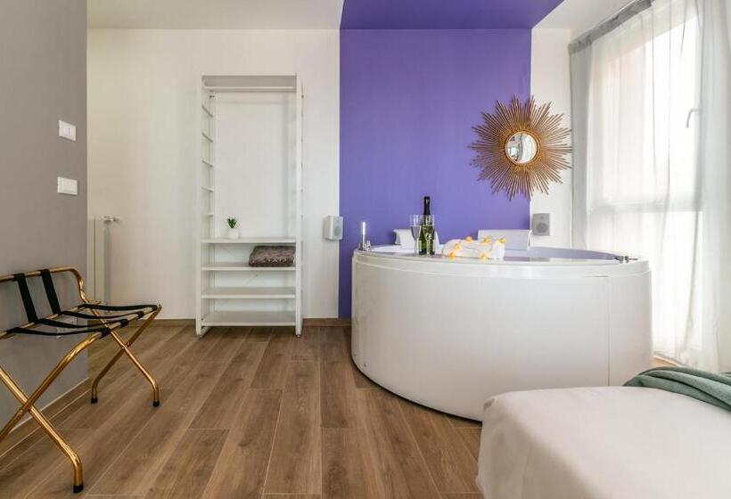 Люкс Повышенной Комфортности, 4 Star Suite Spa   Self Check In