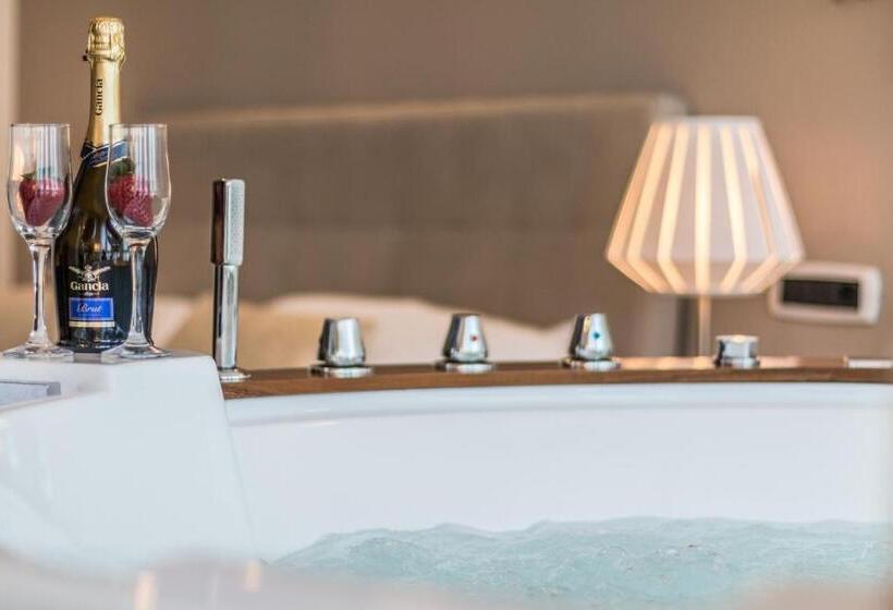 Люкс, 4 Star Suite Spa   Self Check In