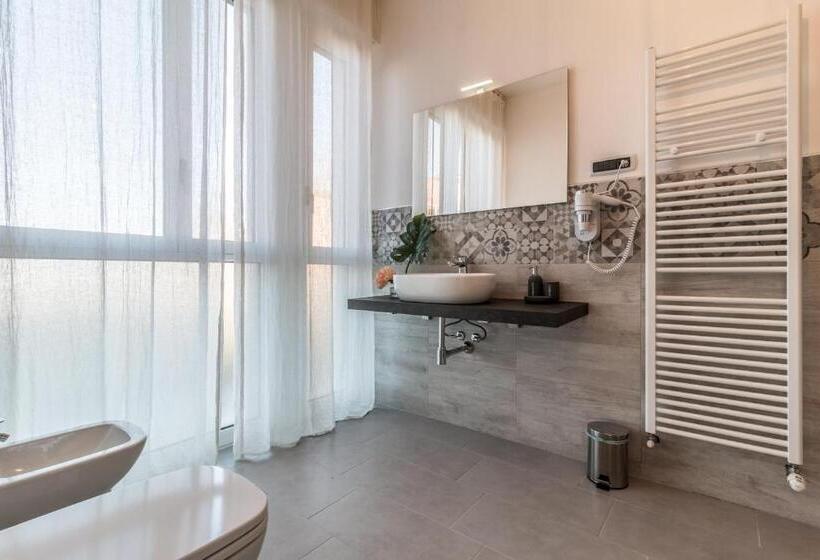سوییت, 4 Star Suite Spa   Self Check In