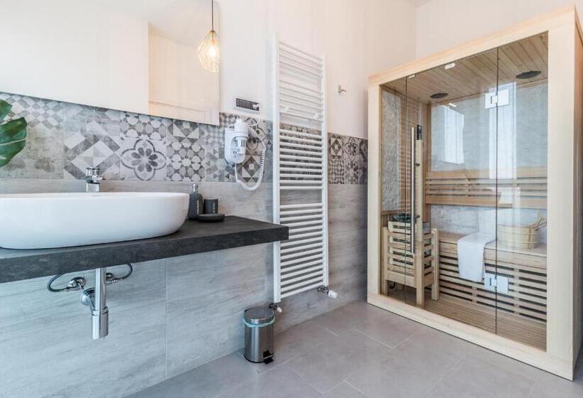 سوییت, 4 Star Suite Spa   Self Check In