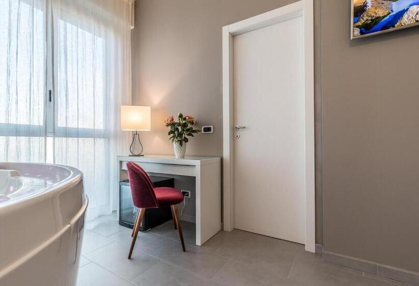 Люкс, 4 Star Suite Spa   Self Check In