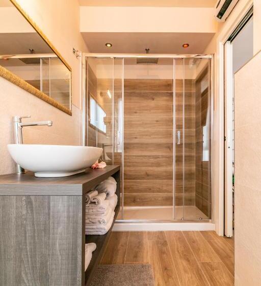 سوییت لوکس, 4 Star Suite Spa   Self Check In