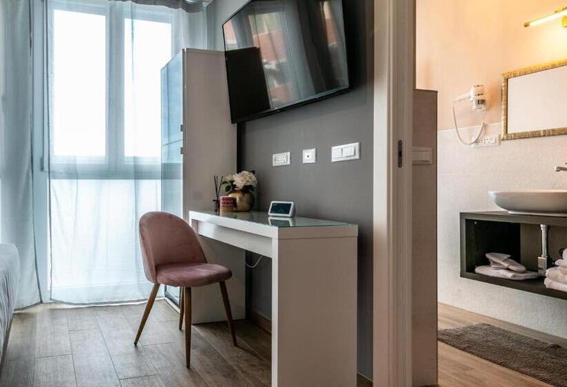 سوییت لوکس, 4 Star Suite Spa   Self Check In