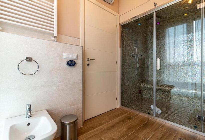 Люкс Кровать Кинг, 4 Star Suite Spa   Self Check In